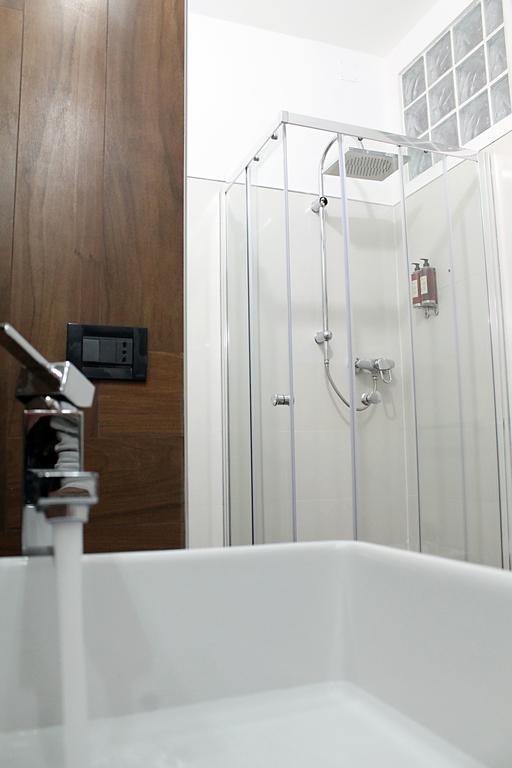Gardenia Luxury Room Pescara Bilik gambar